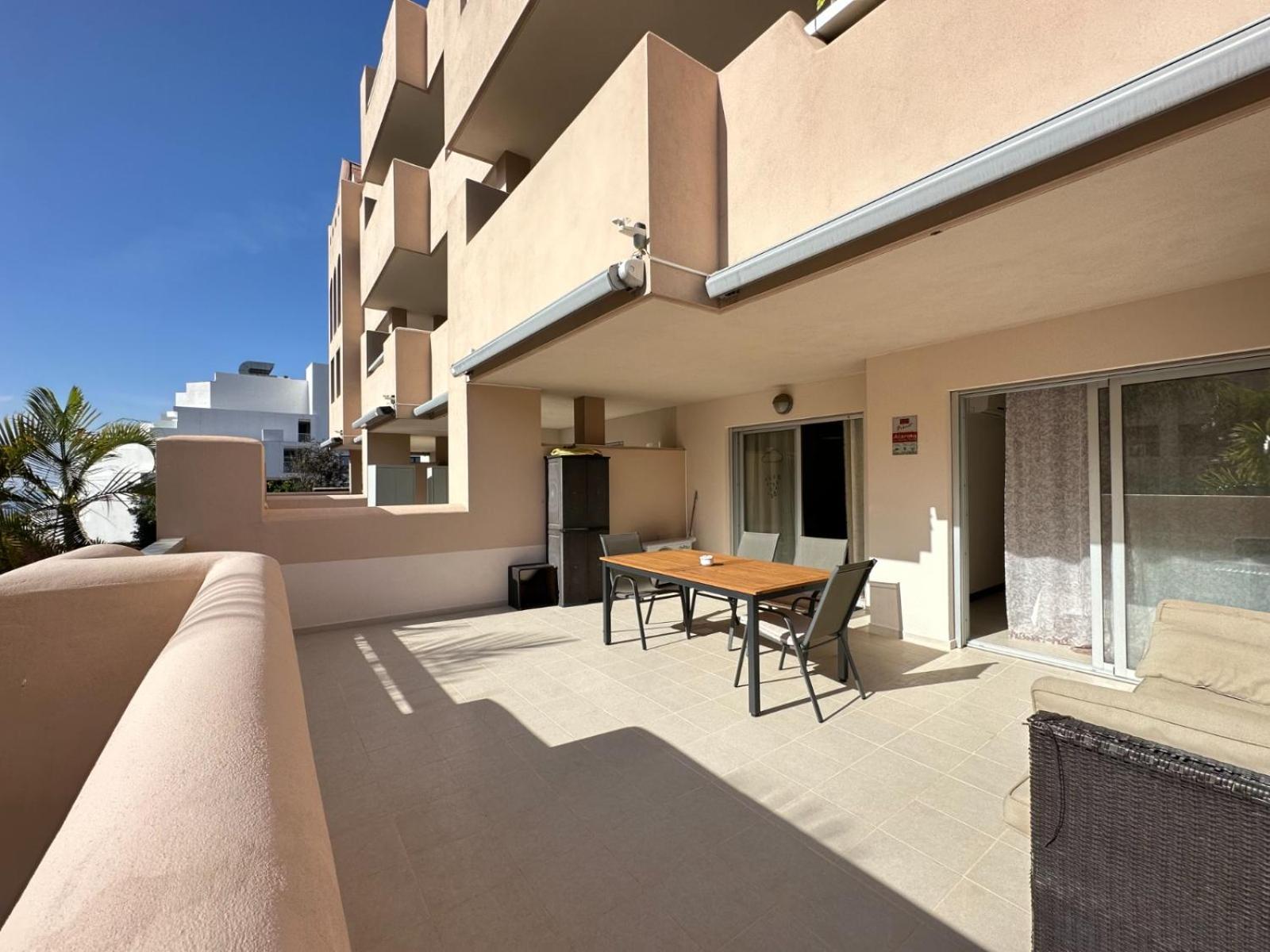 Cozy Apartment In Playa Paraiso Costa Adeje  Exterior photo