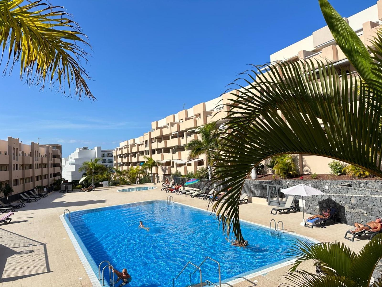 Cozy Apartment In Playa Paraiso Costa Adeje  Exterior photo
