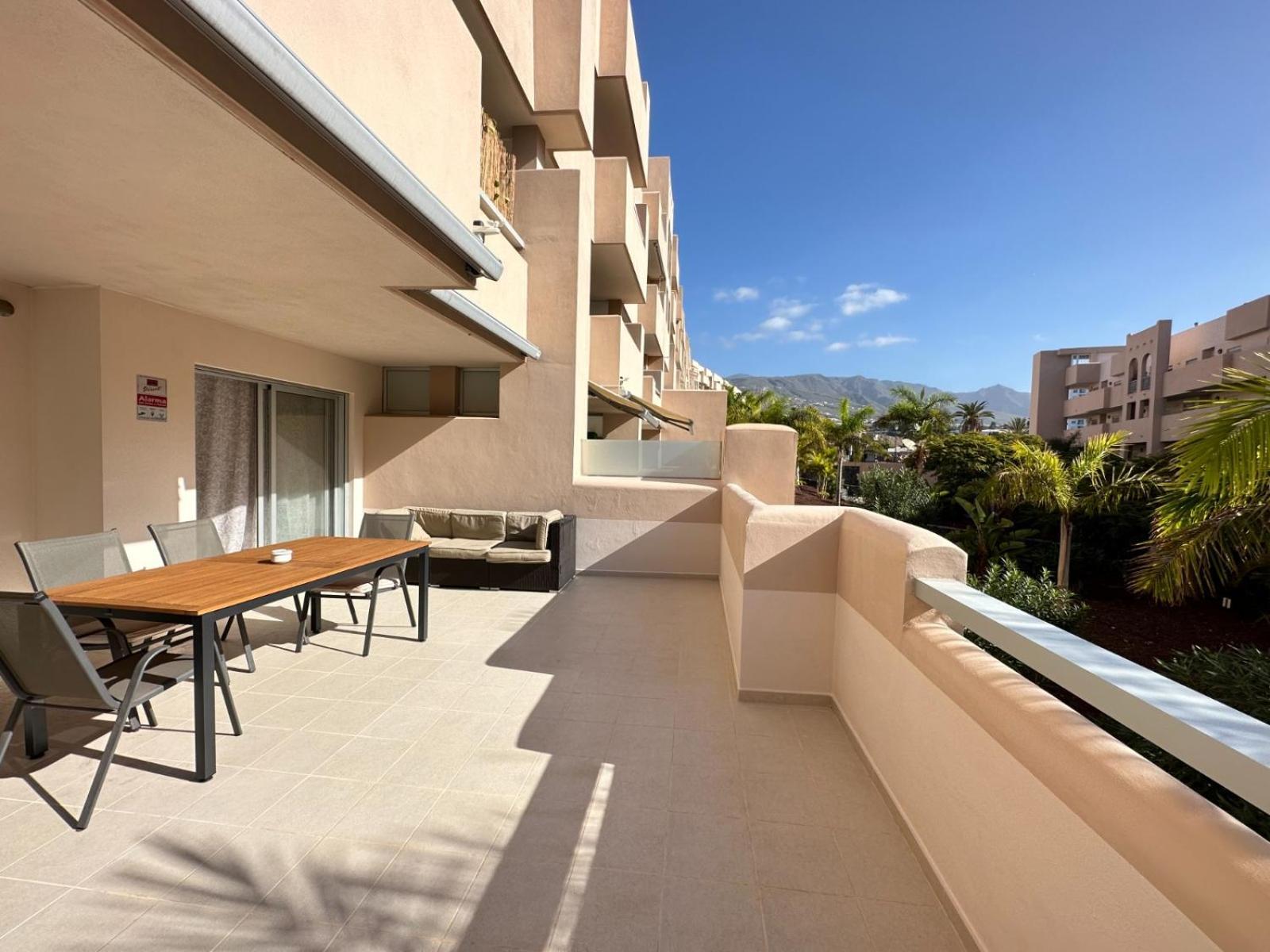 Cozy Apartment In Playa Paraiso Costa Adeje  Exterior photo