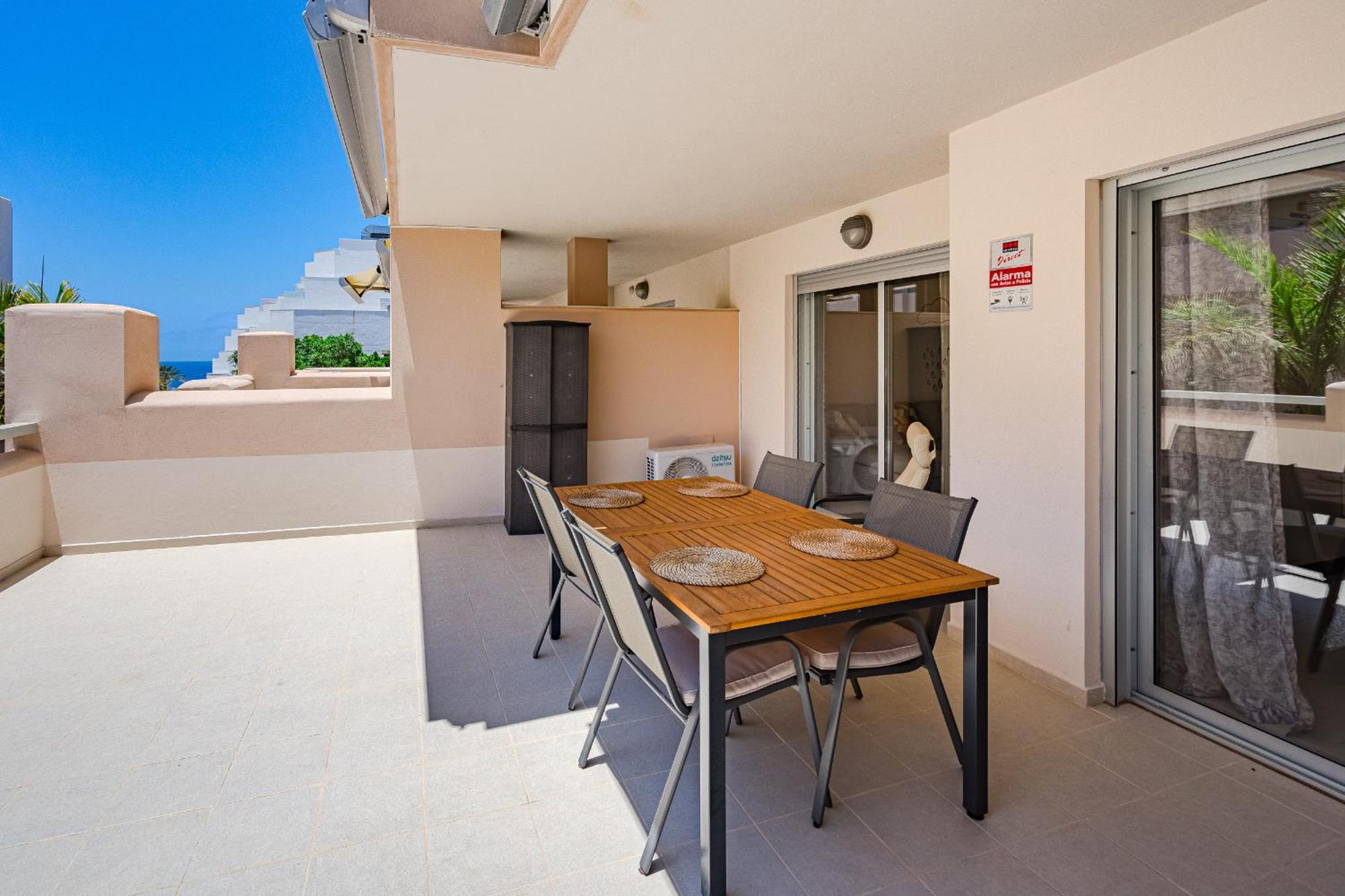 Cozy Apartment In Playa Paraiso Costa Adeje  Exterior photo