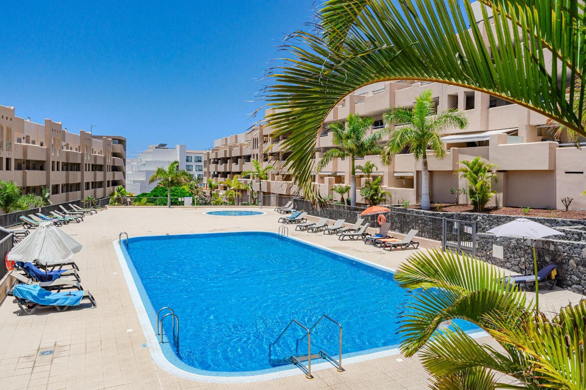 Cozy Apartment In Playa Paraiso Costa Adeje  Exterior photo