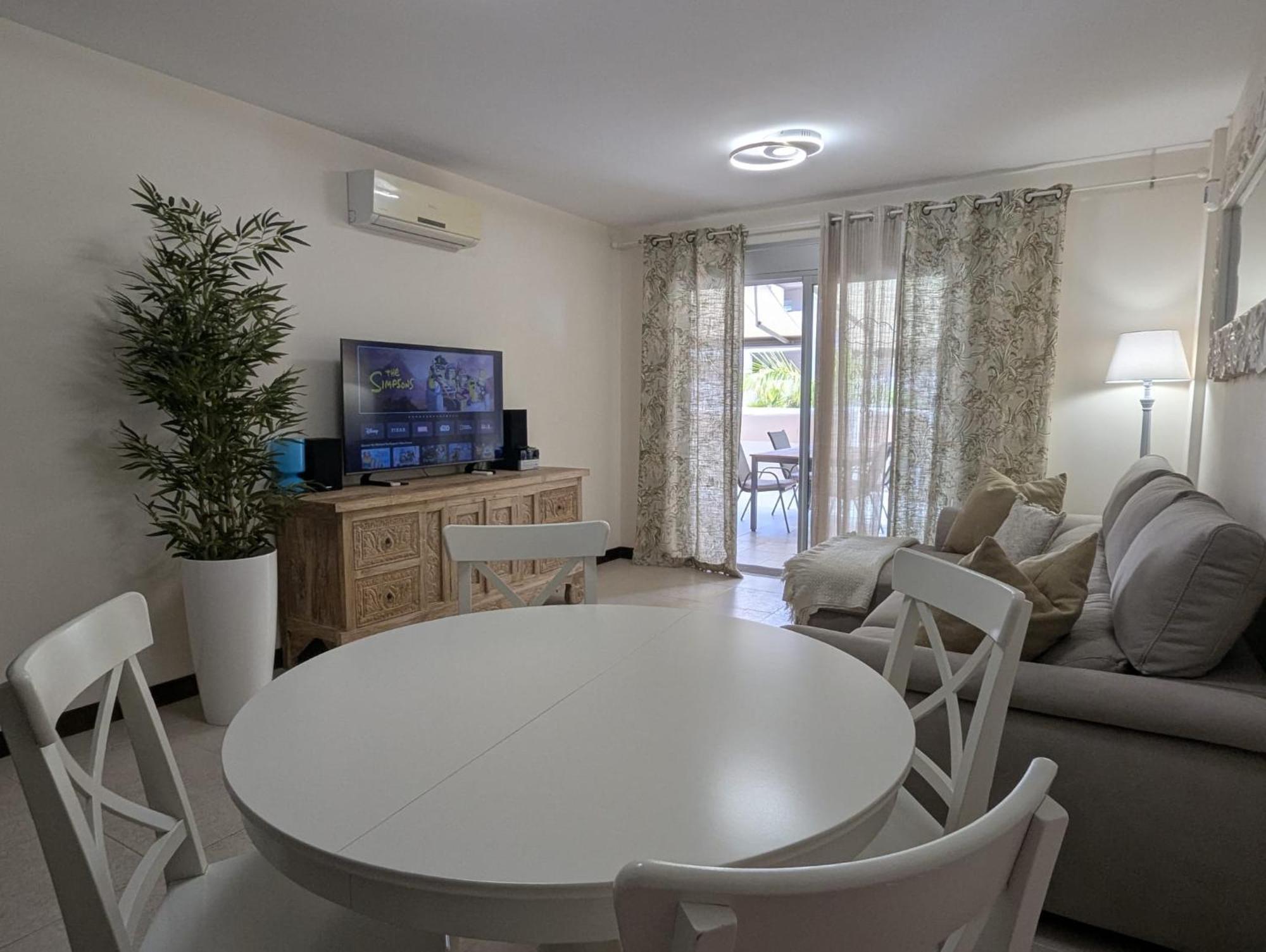 Cozy Apartment In Playa Paraiso Costa Adeje  Exterior photo